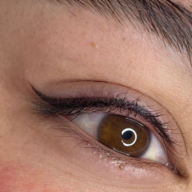 ГЛАЗА - СТРЕЛКА (Перманентный макияж)