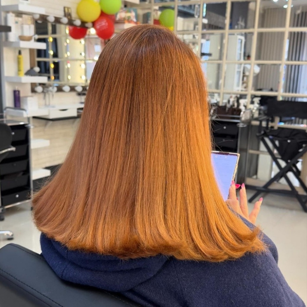 Авторское окрашивание волос ( волосы средней длины )