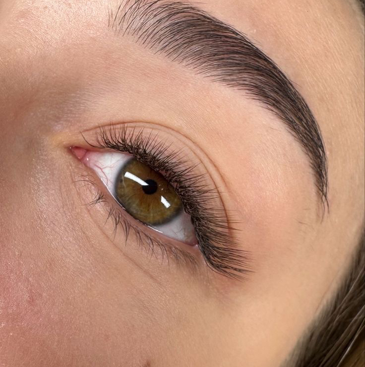 Наращивание ресниц 1,5д