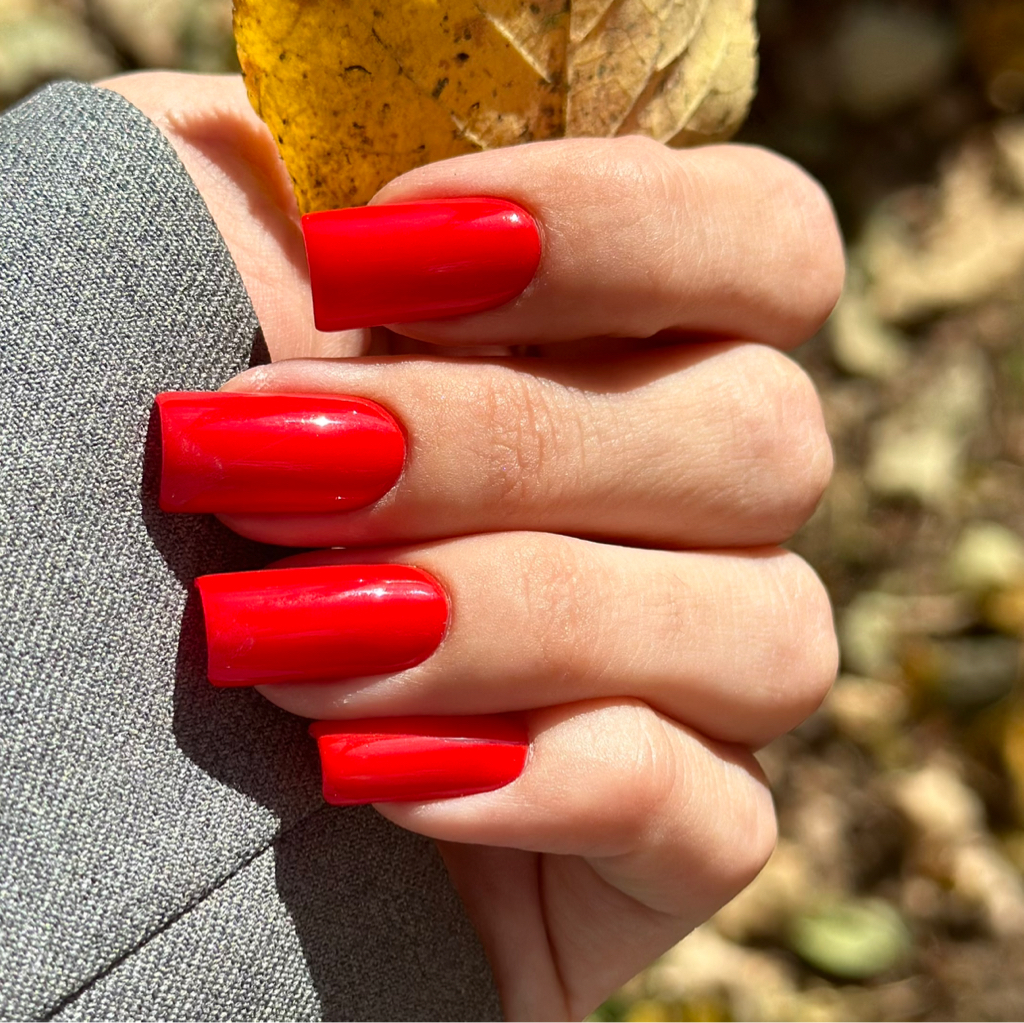 Аппаратный маникюр +покрытие гель-лаком