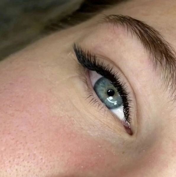 Наращивание ресниц 2d