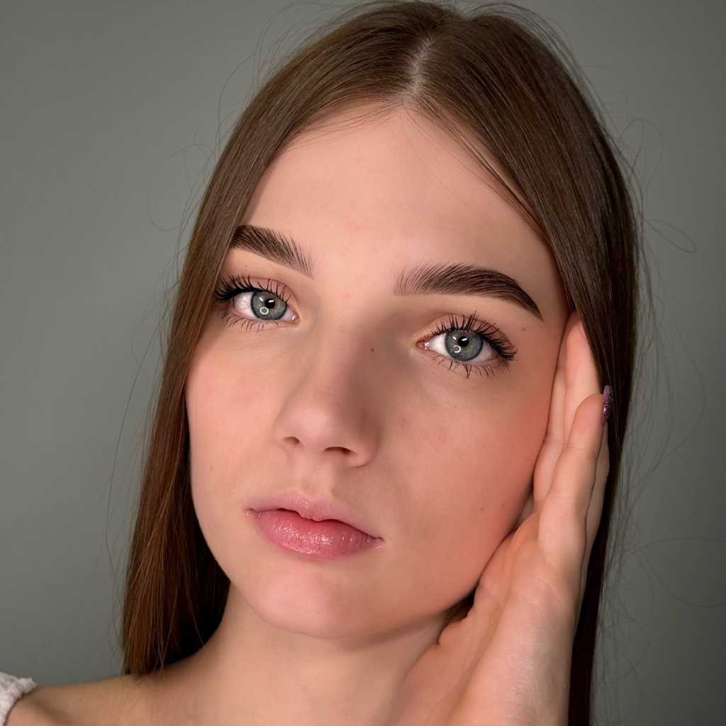 Коррекция и окрашивание бровей / Uzacu korekcija un modelēšana