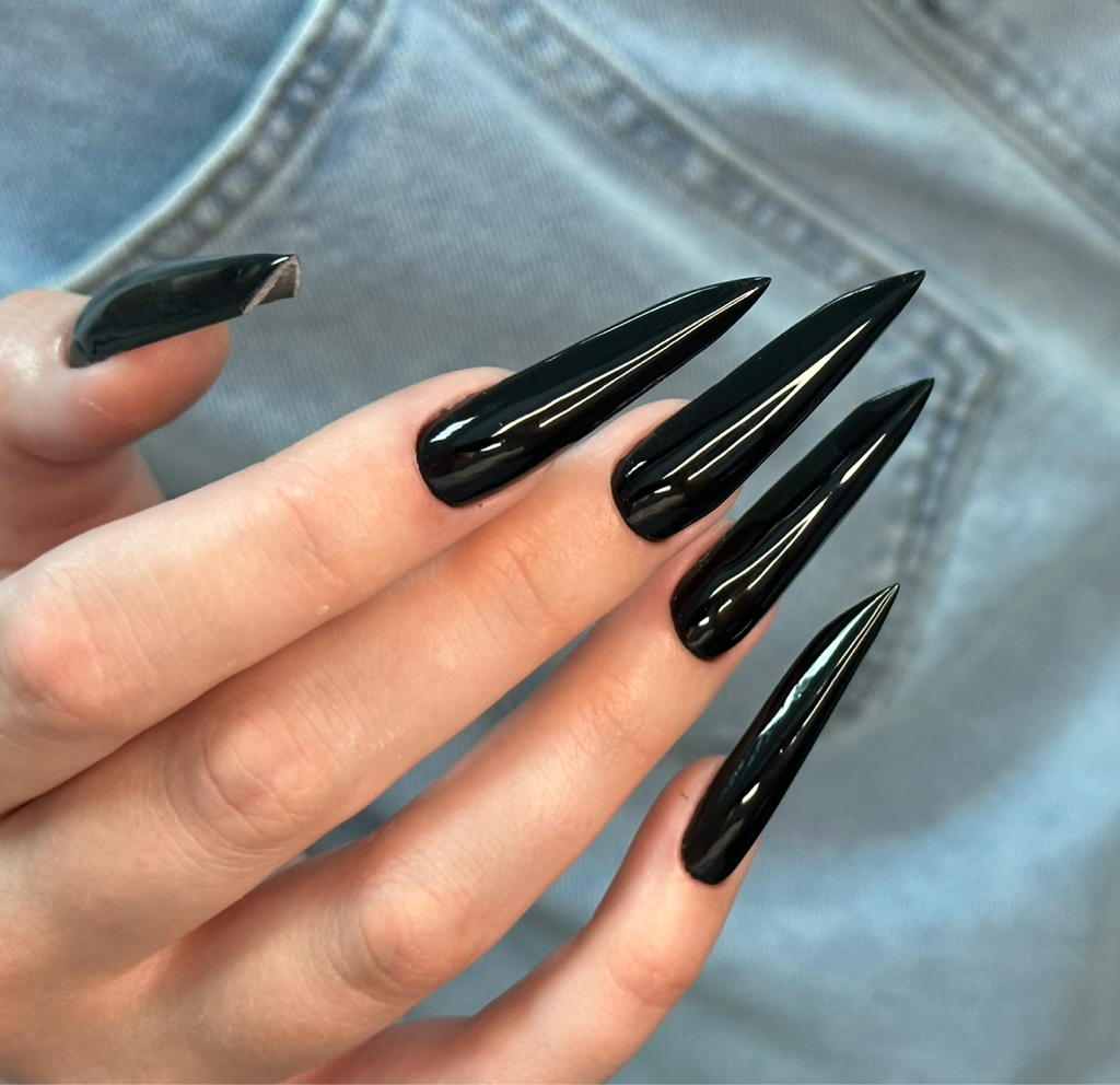 Наращивание ногтей