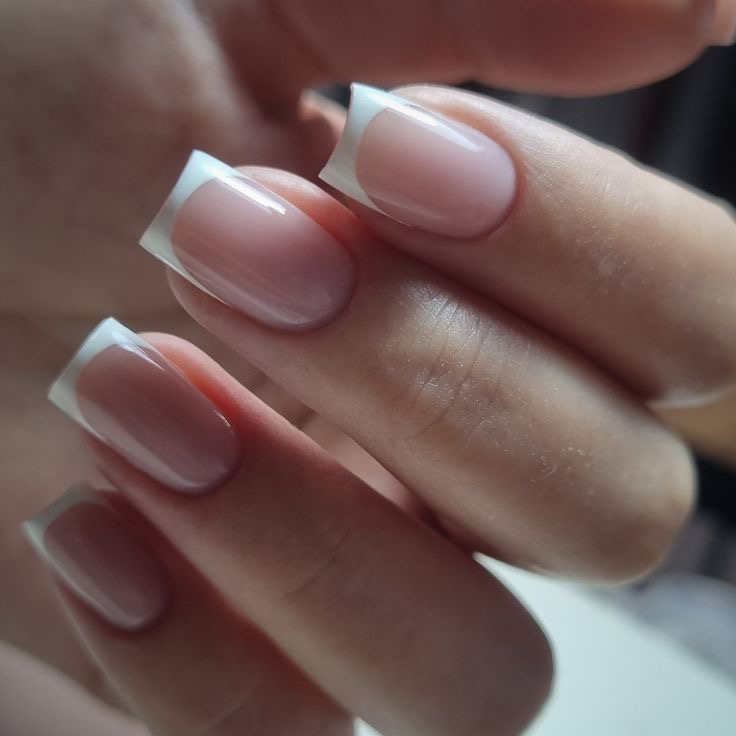 Коррекция нарощеных ногтей