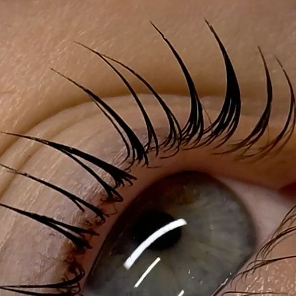 Окрашивание ресниц краской