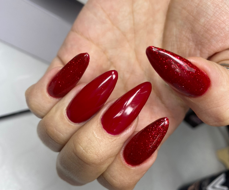 Наращивание гелем