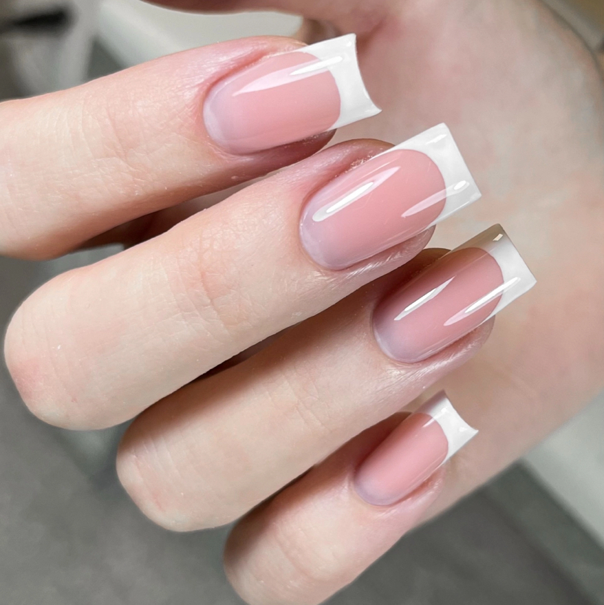 Дизайн всех ногтей  (френч, объемные фигурки)