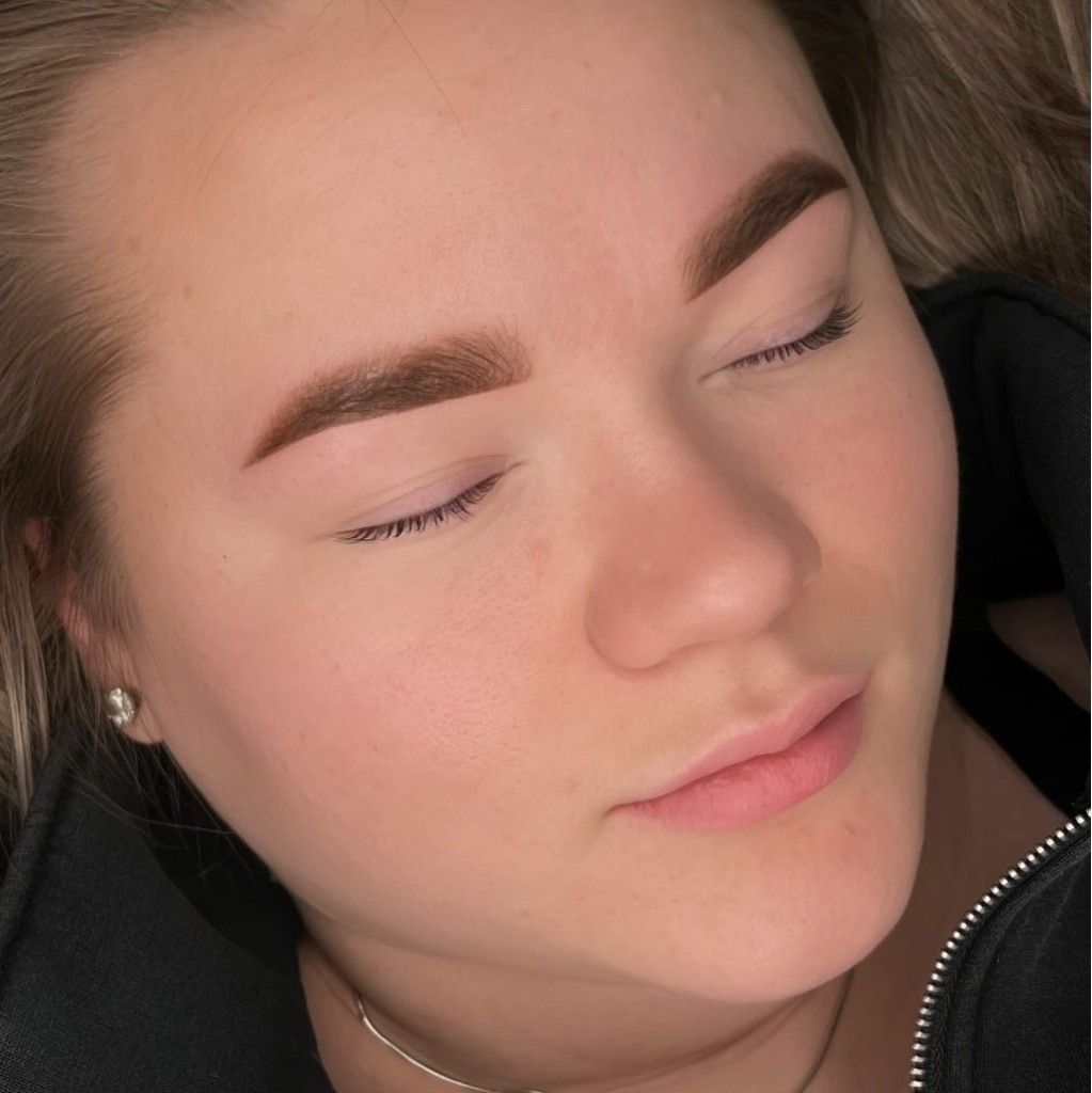 Перманент бровей