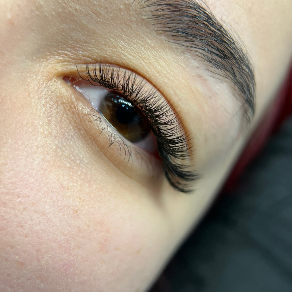 Классическое наращивание ресниц