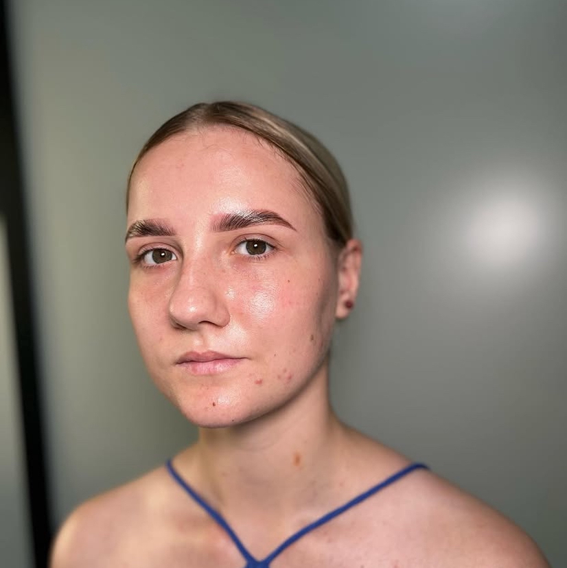 Vopsire sprâncenelor + corecția