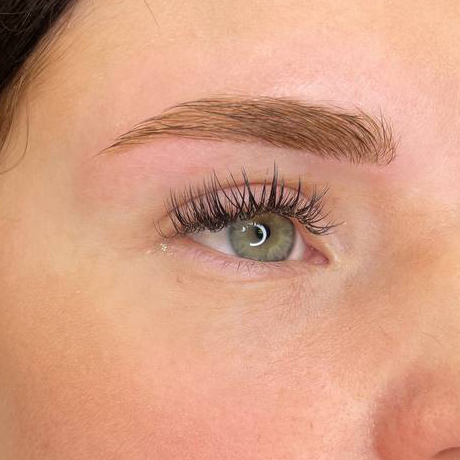 Коррекция бровей