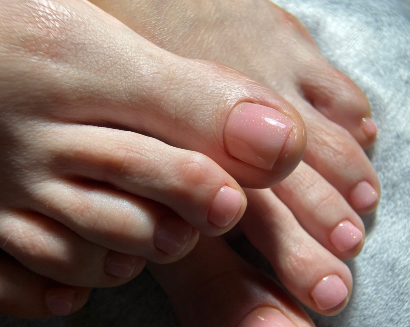 Эстетический педикюр (пальчики) с покрытием