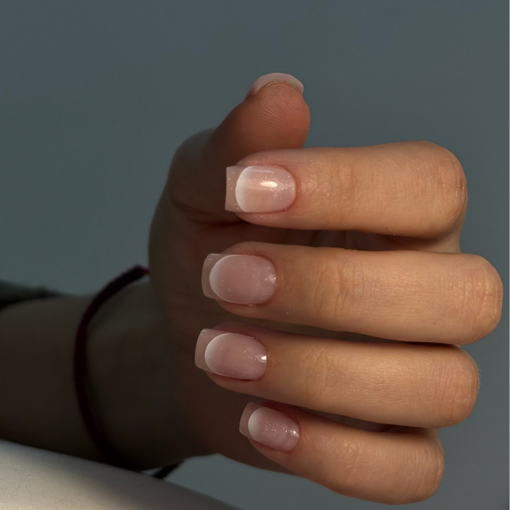 Наращивание ногтей