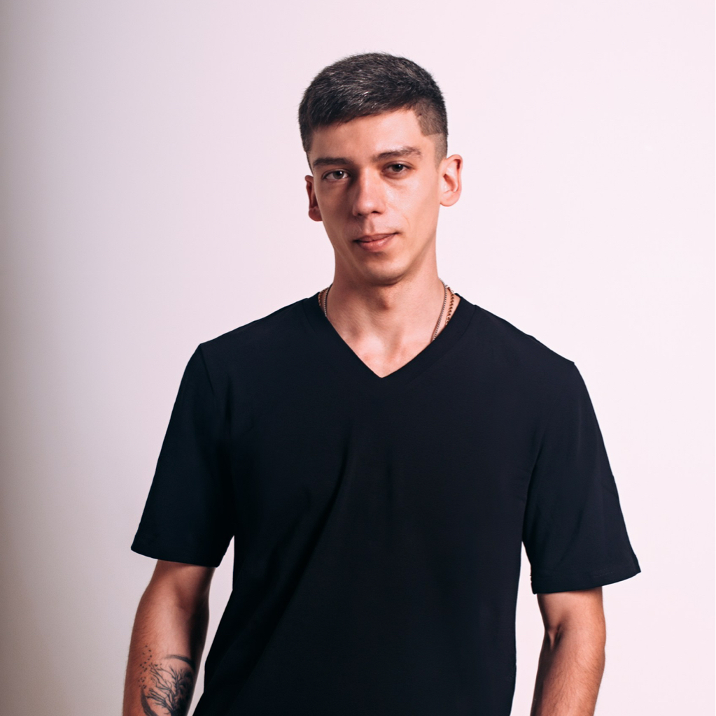 Новиков Юрий