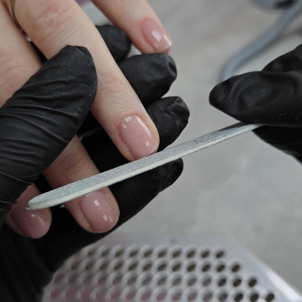 Снятие наращивания+гигиенический маникюр