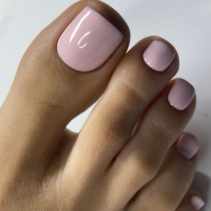 Эстетический педикюр с покрытием гель-лак