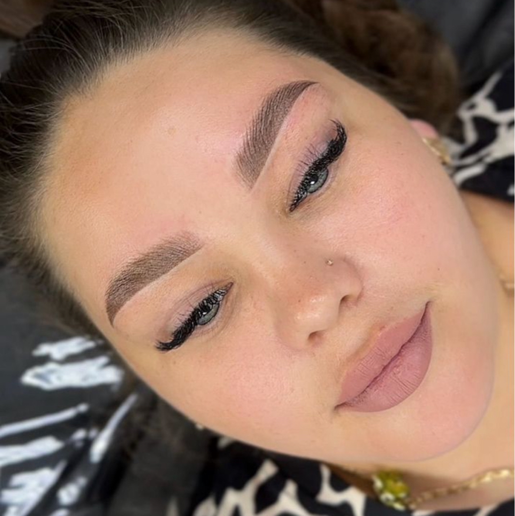 Перманент бровей