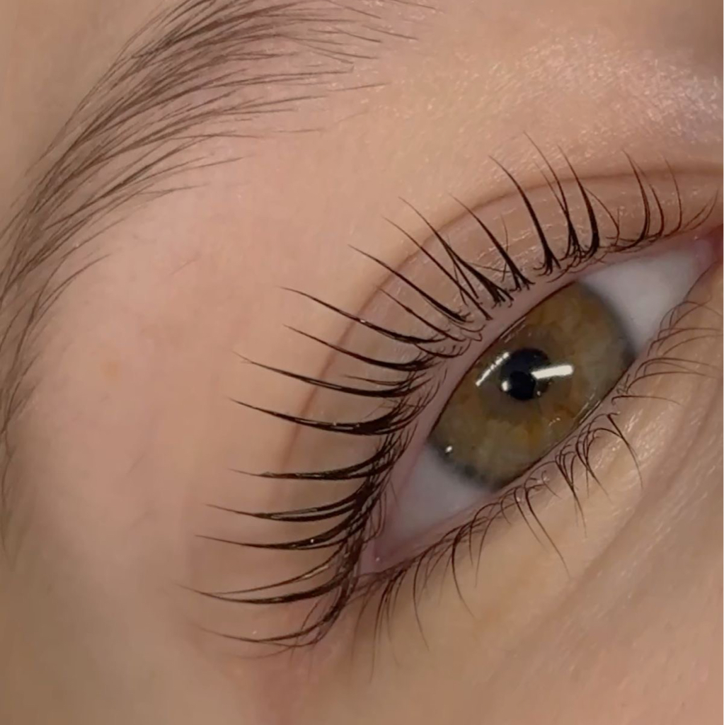 Ламинирование ресниц