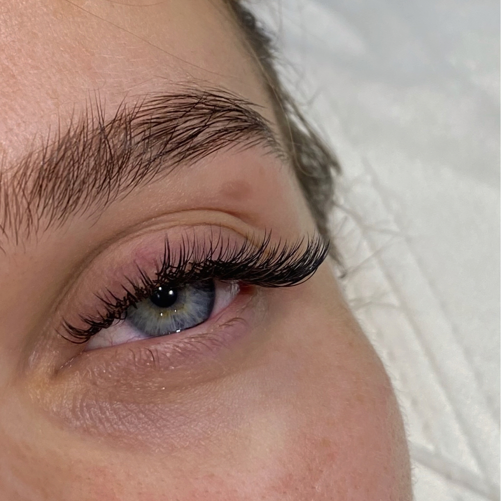 Наращивание ресниц 2D