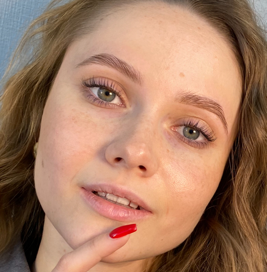 Осветление бровей