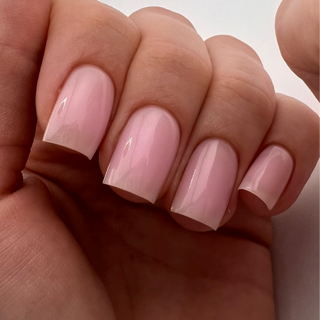 маникюр с гелевым покрытием (длина 1-2)