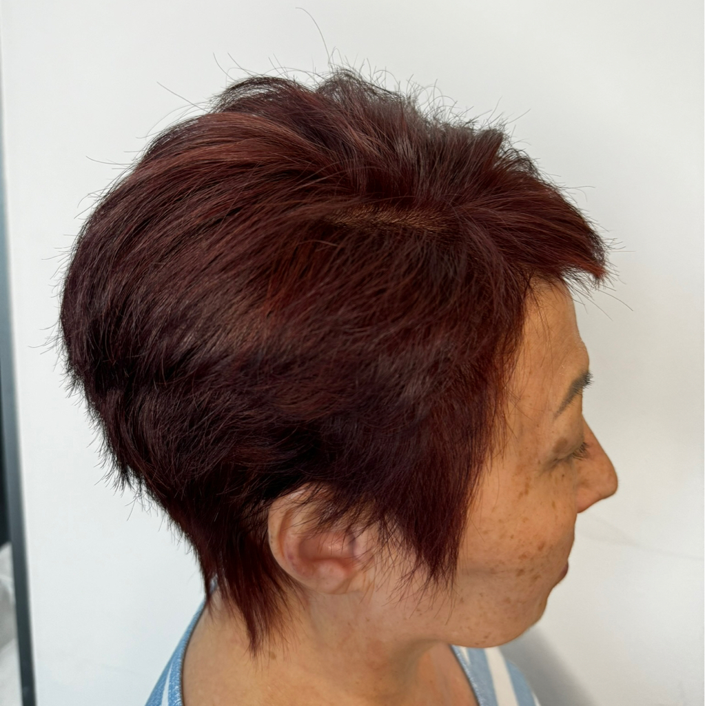 Окрашивание корней на коротких волосах