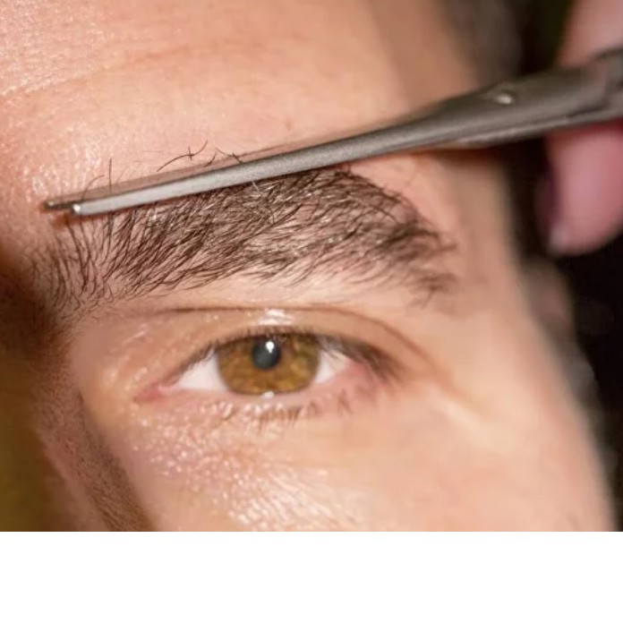 Стрижка бровей