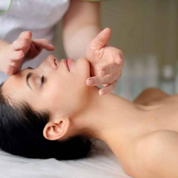 Скульптурный массаж лица