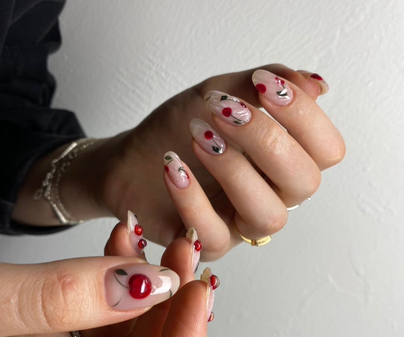 Маникюр «сюрприз от мастера»