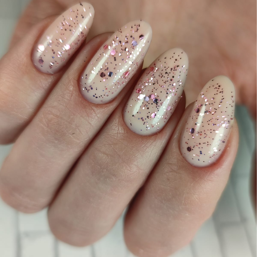 Наращивание ногтей