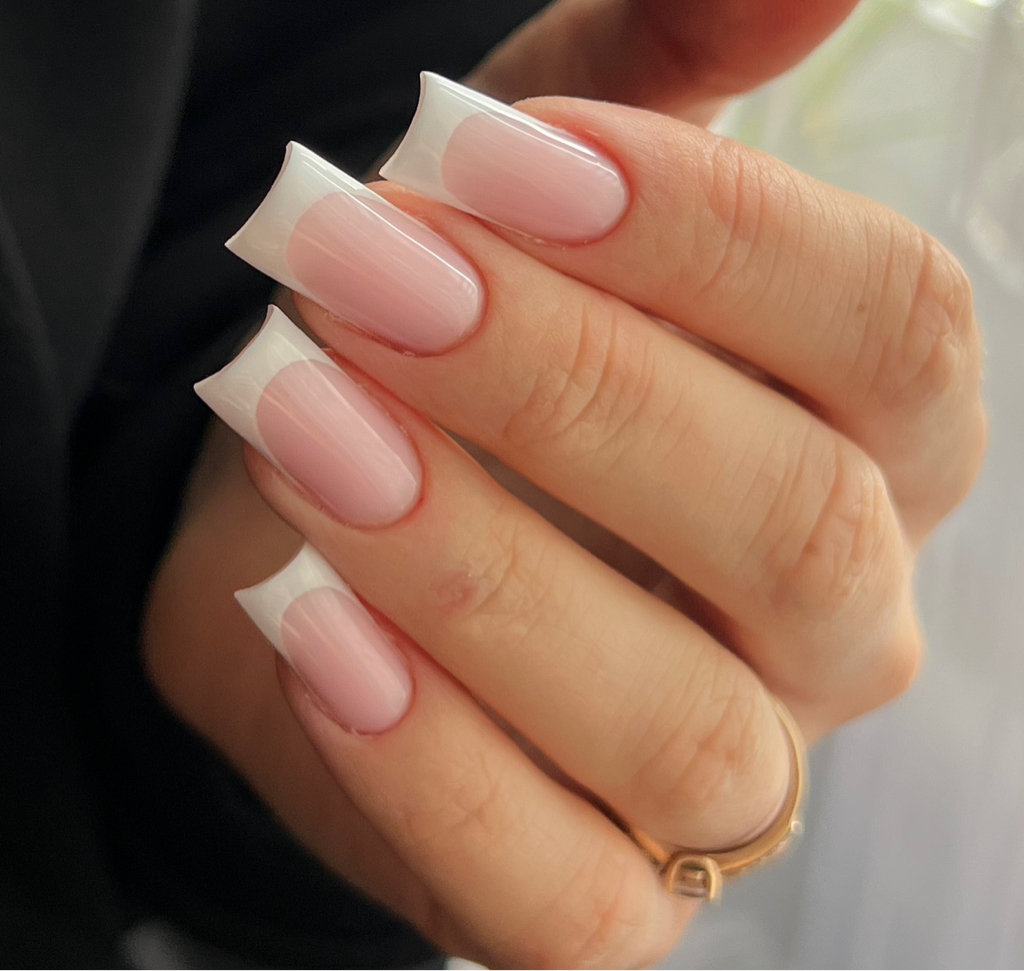 Маникюр с покрытием гель-лак + укрепление