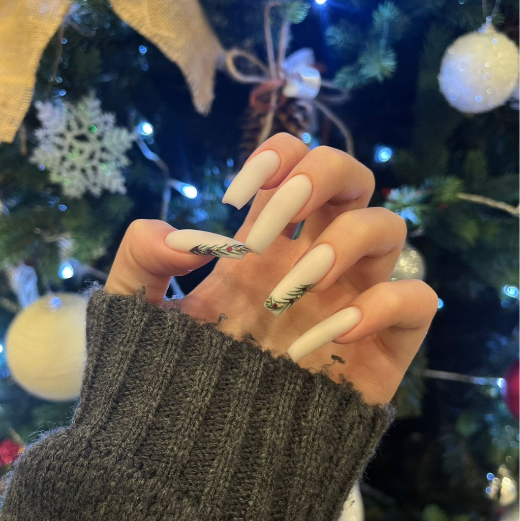 Маникюр+укрепление ногтевой пластины+покрытие гель-лак на длинные ногти