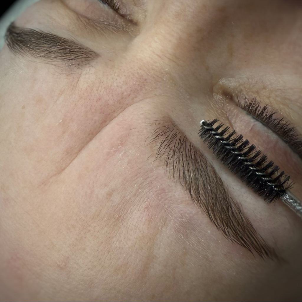 Коррекция ПМ бровей/ век/ губ