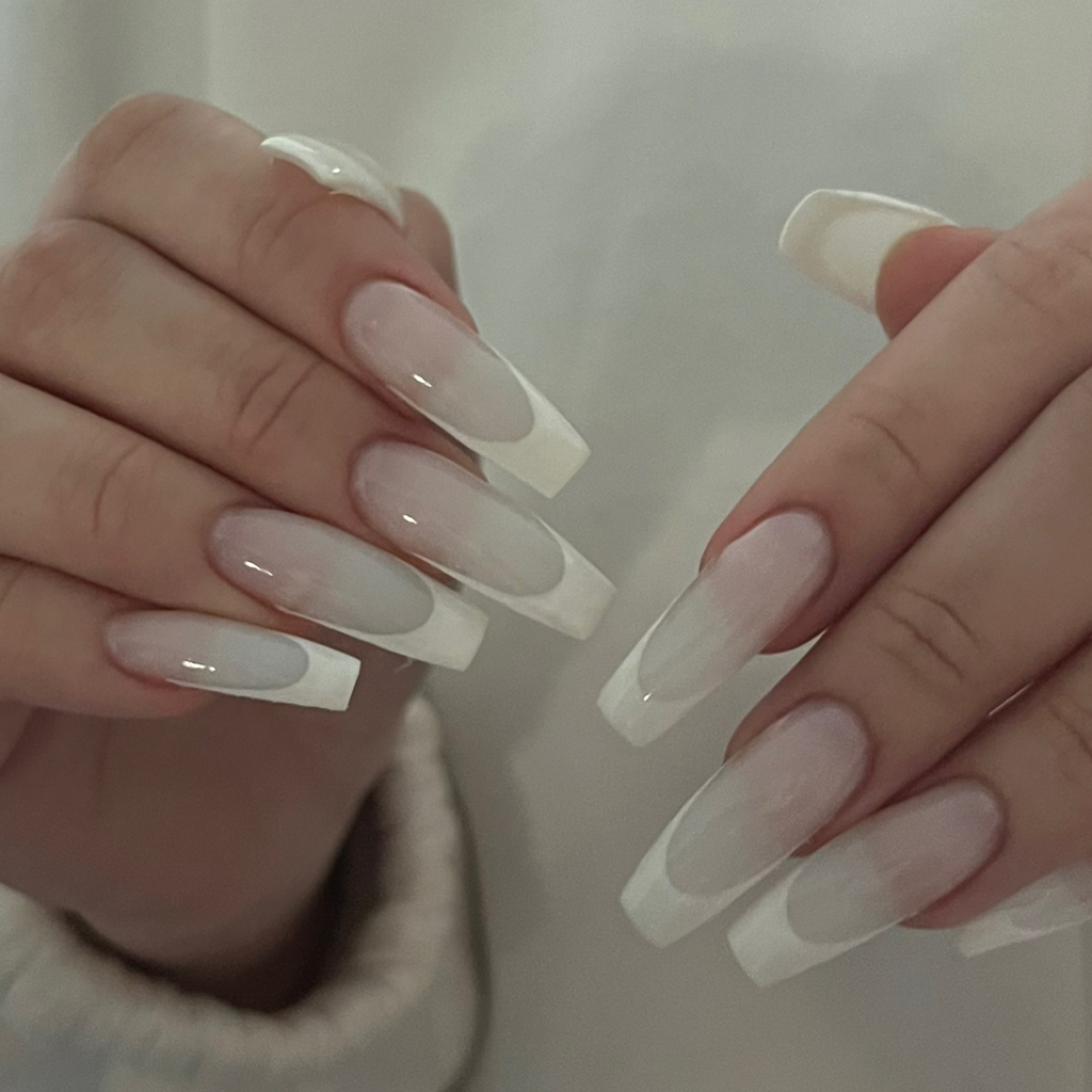 Наращивание ногтей