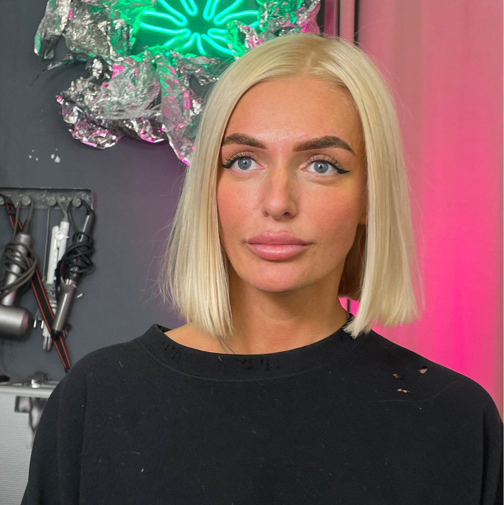 Коррекция и окрашивание бровей