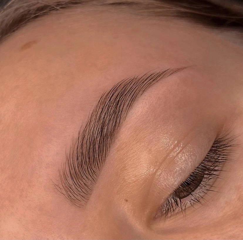 Архитектура, коррекция бровей