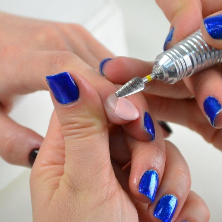 Снятие гель-лака (чужая работа) с последующим покрытием.