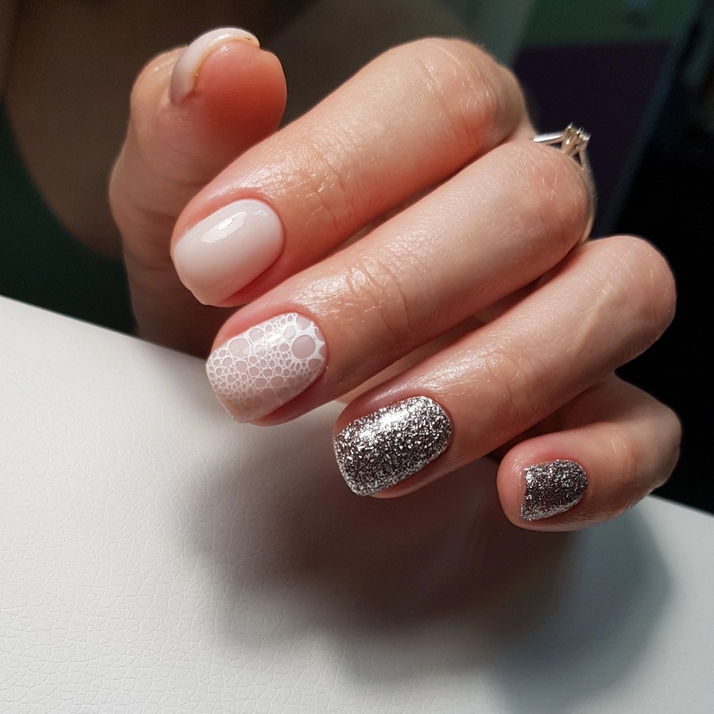 Маникюр с покрытием гель-лак