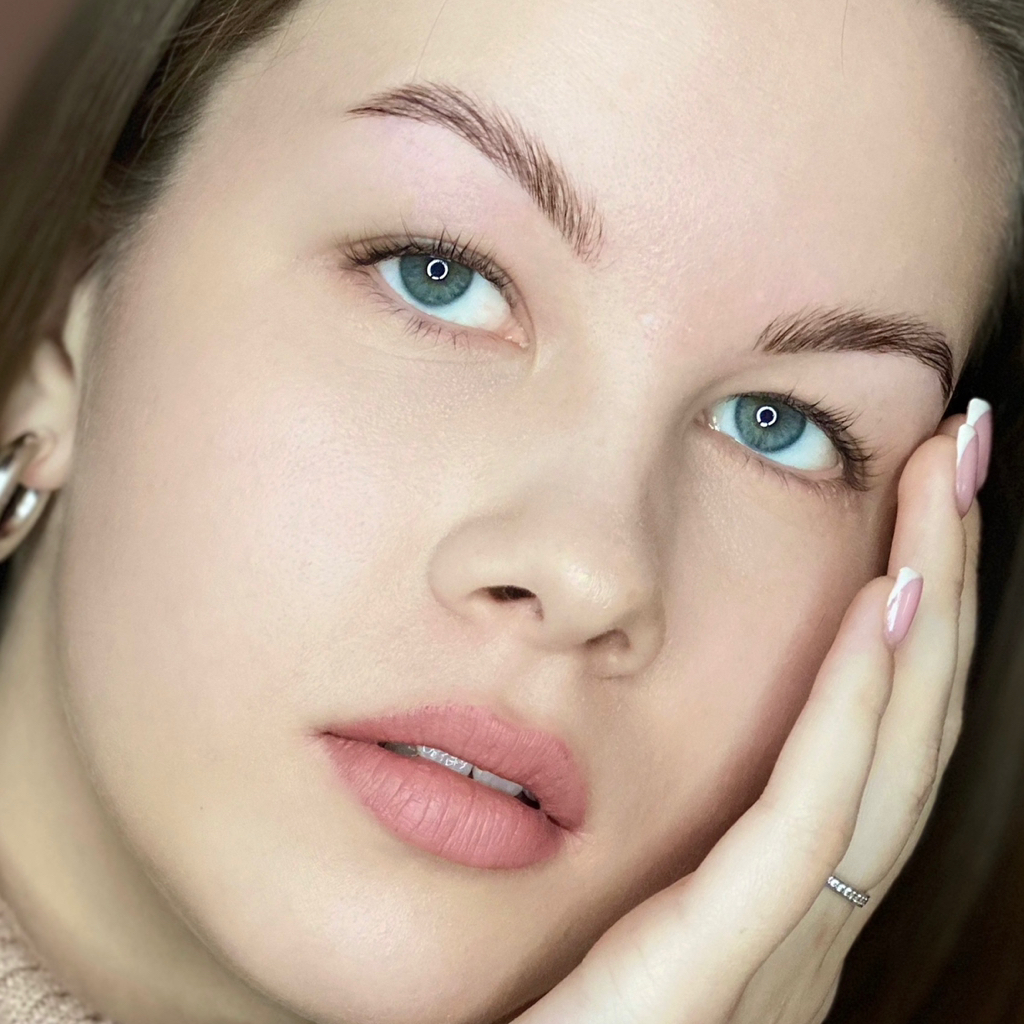 Долговременная укладка бровей с окрашиванием