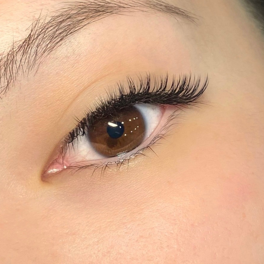 Экспресс наращивание ресниц