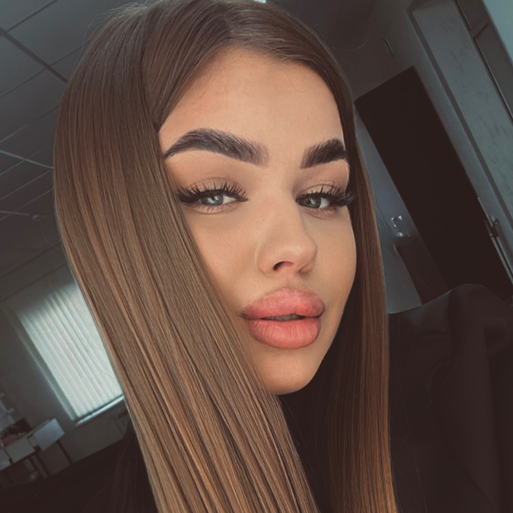 Алина