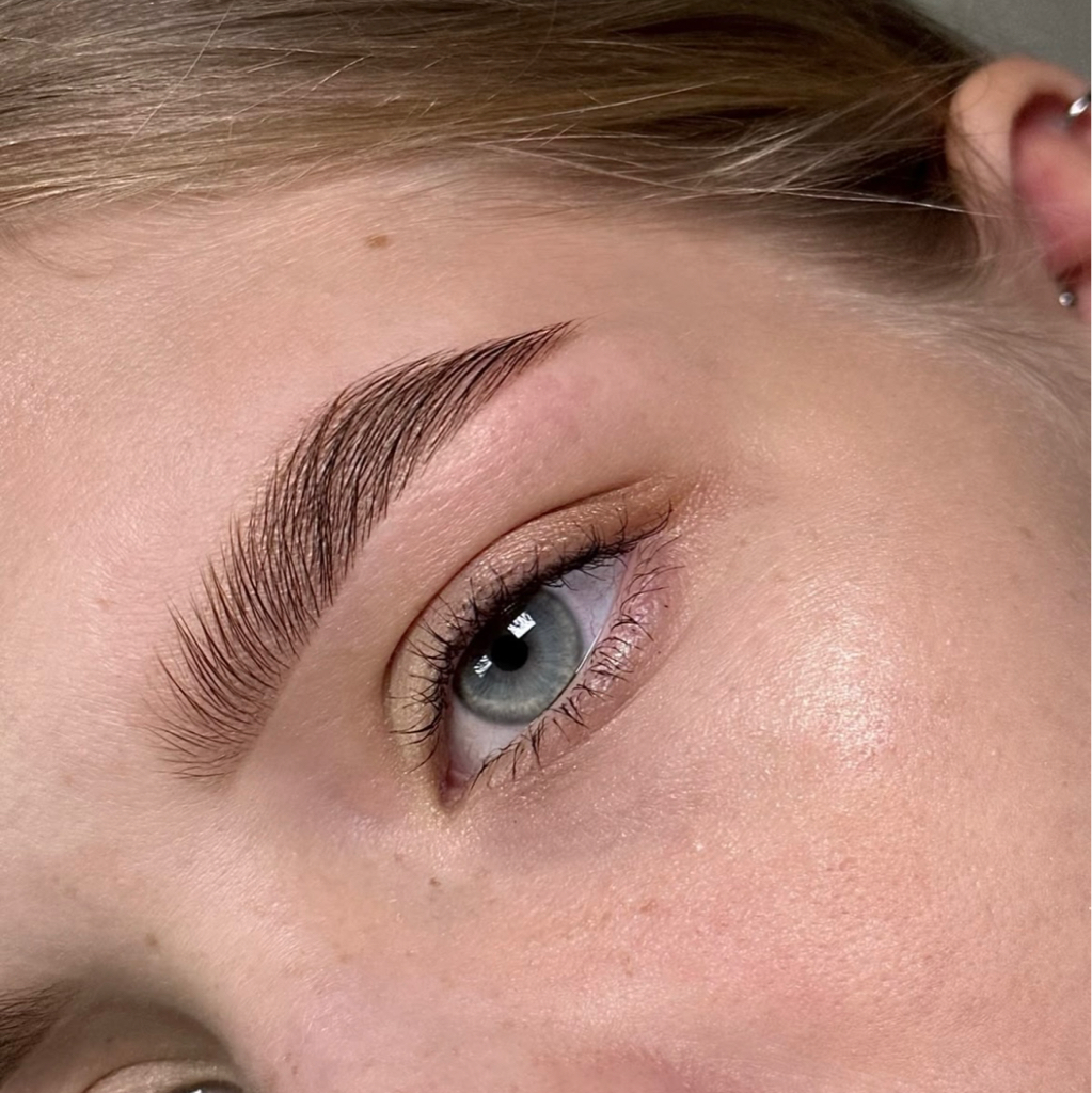 Ламинирование +коррекция бровей