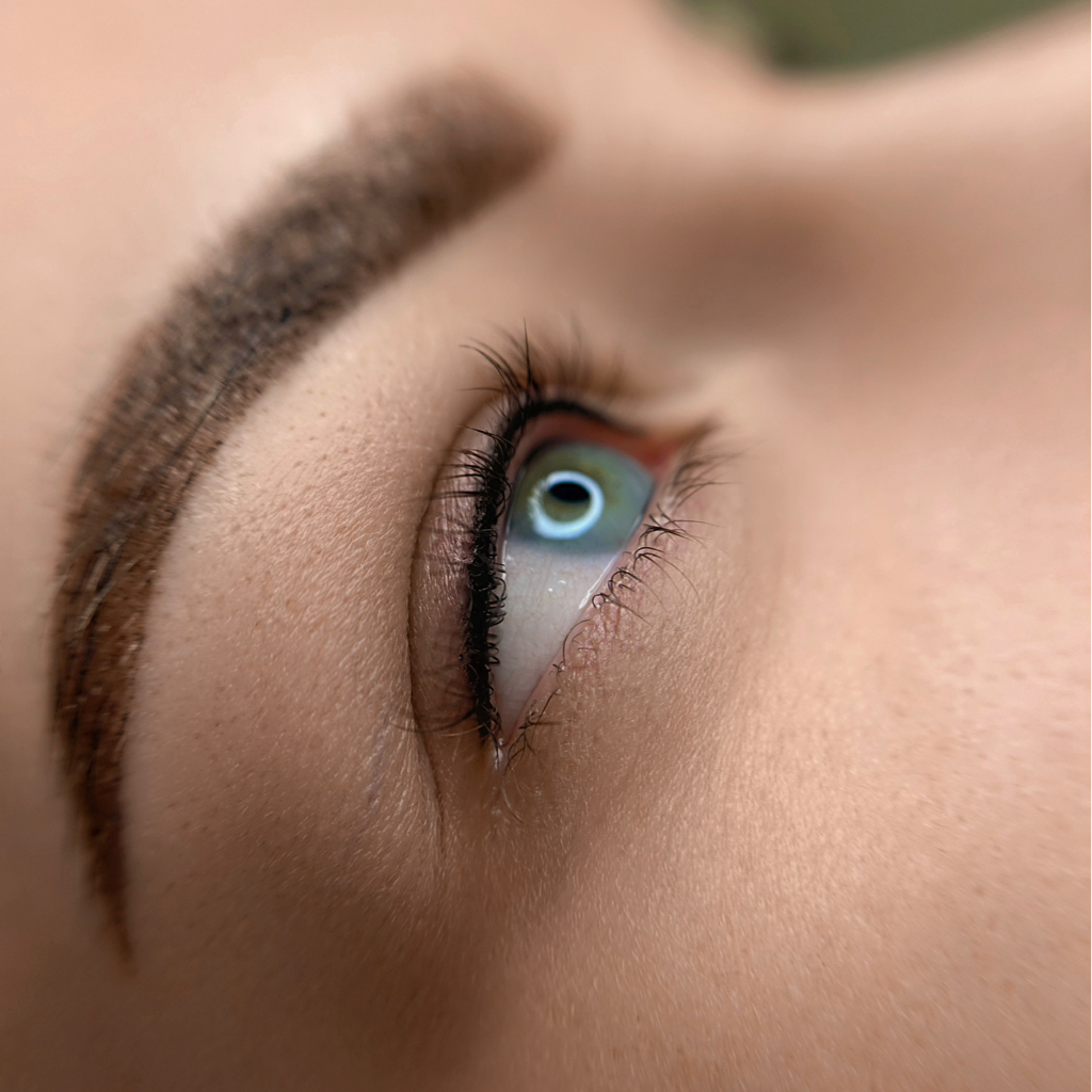 Коррекция перманента межресничного пространства