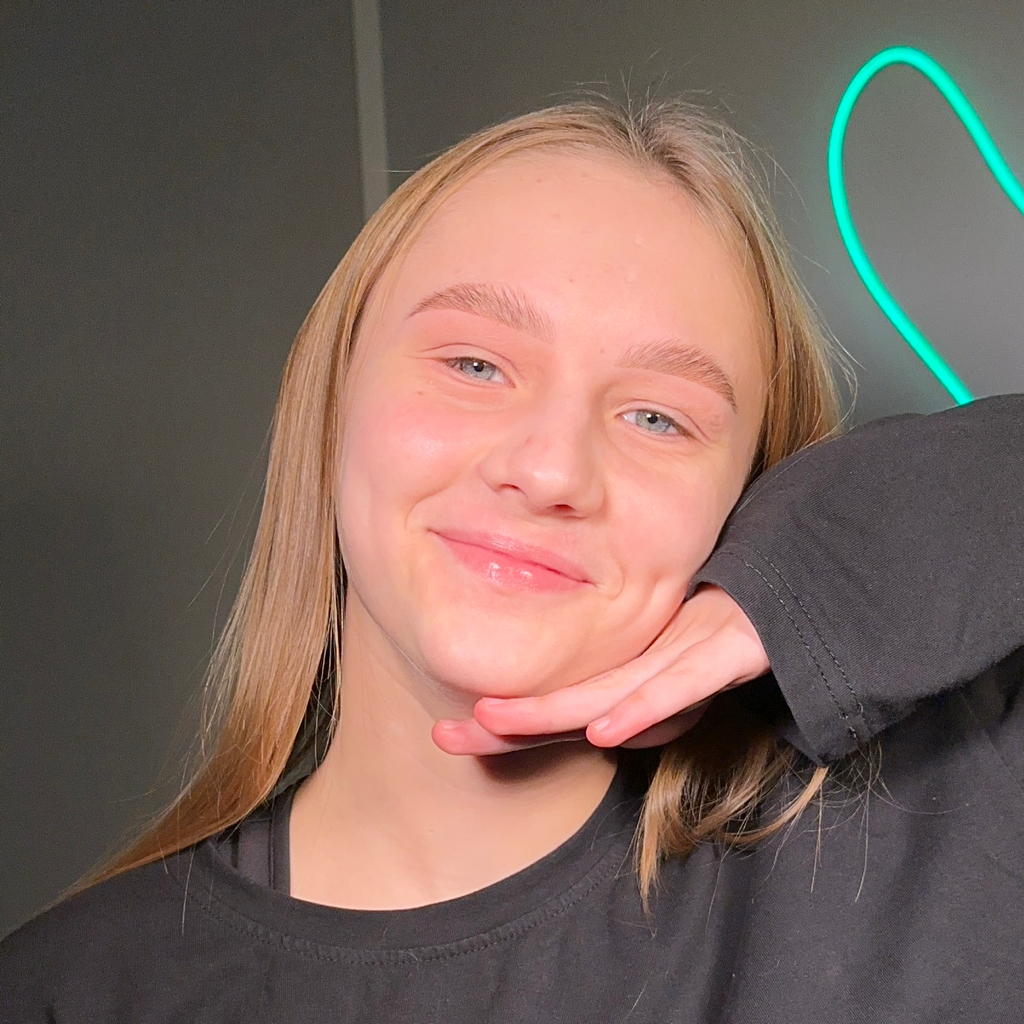 Долговременная укладка бровей(укладка, коррекция, окрашивание, доп.уход)