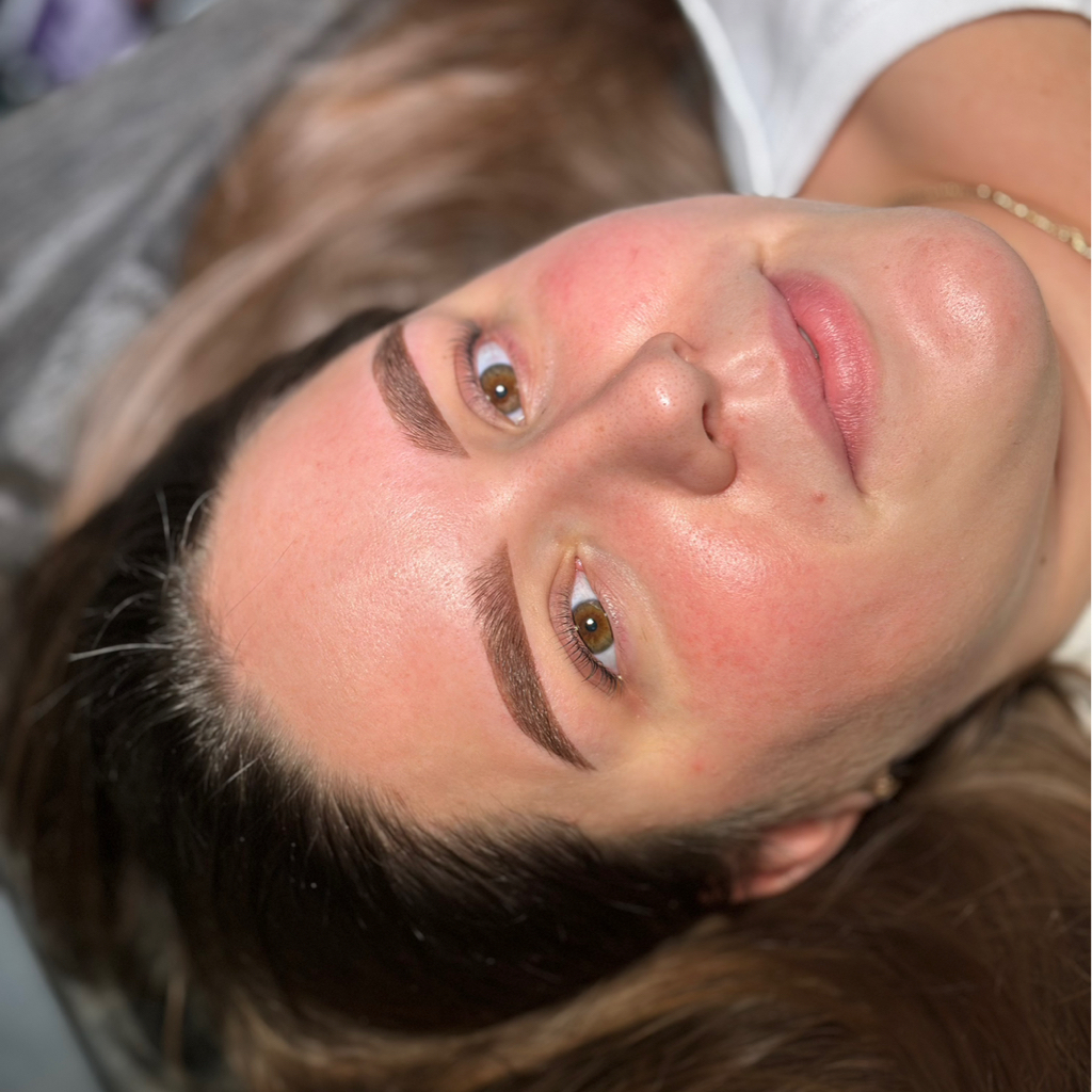 Ламинирование верхних ресниц + долговременная укладка бровей