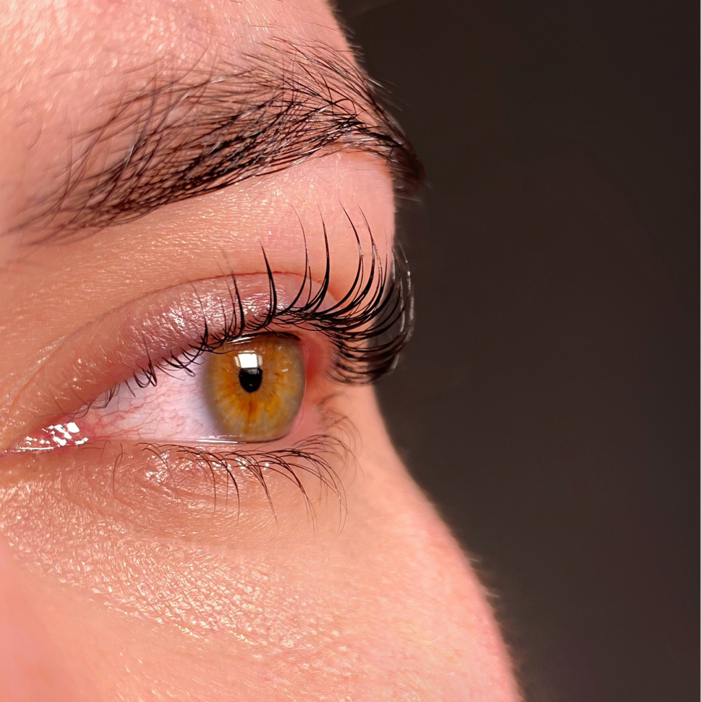 Ламинирование верхних и нижних ресниц(с окрашиванием и доп.уходом)