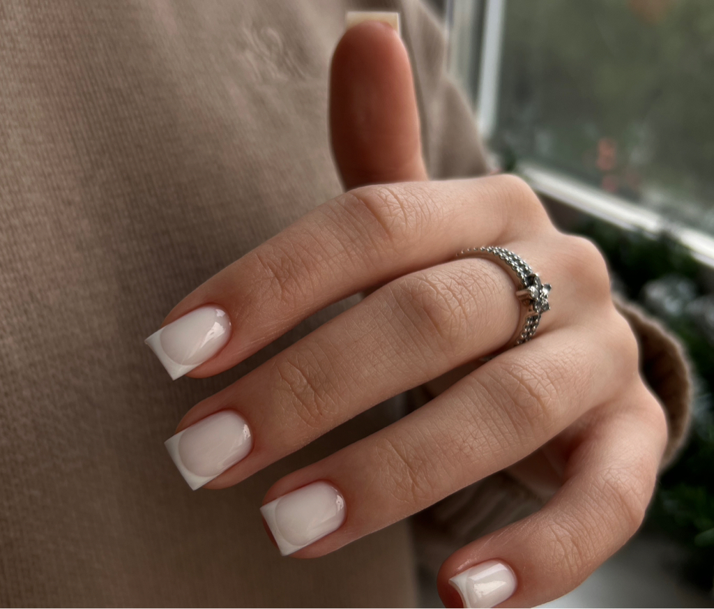 Маникюр короткие S(0-1) нюдовое покрытие