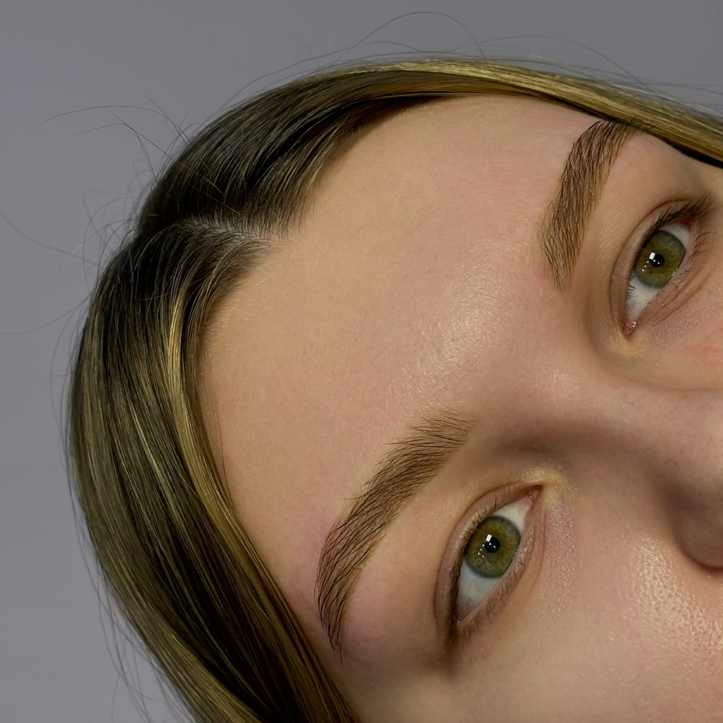 Оформление бровей