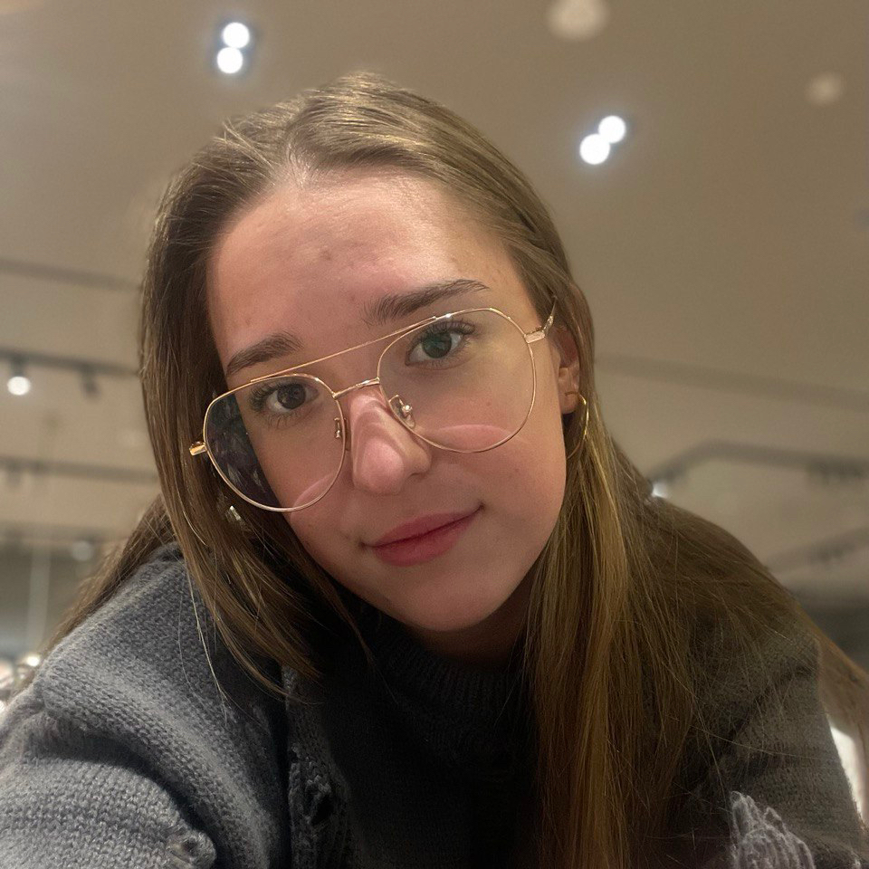 Хлебникова Юлия