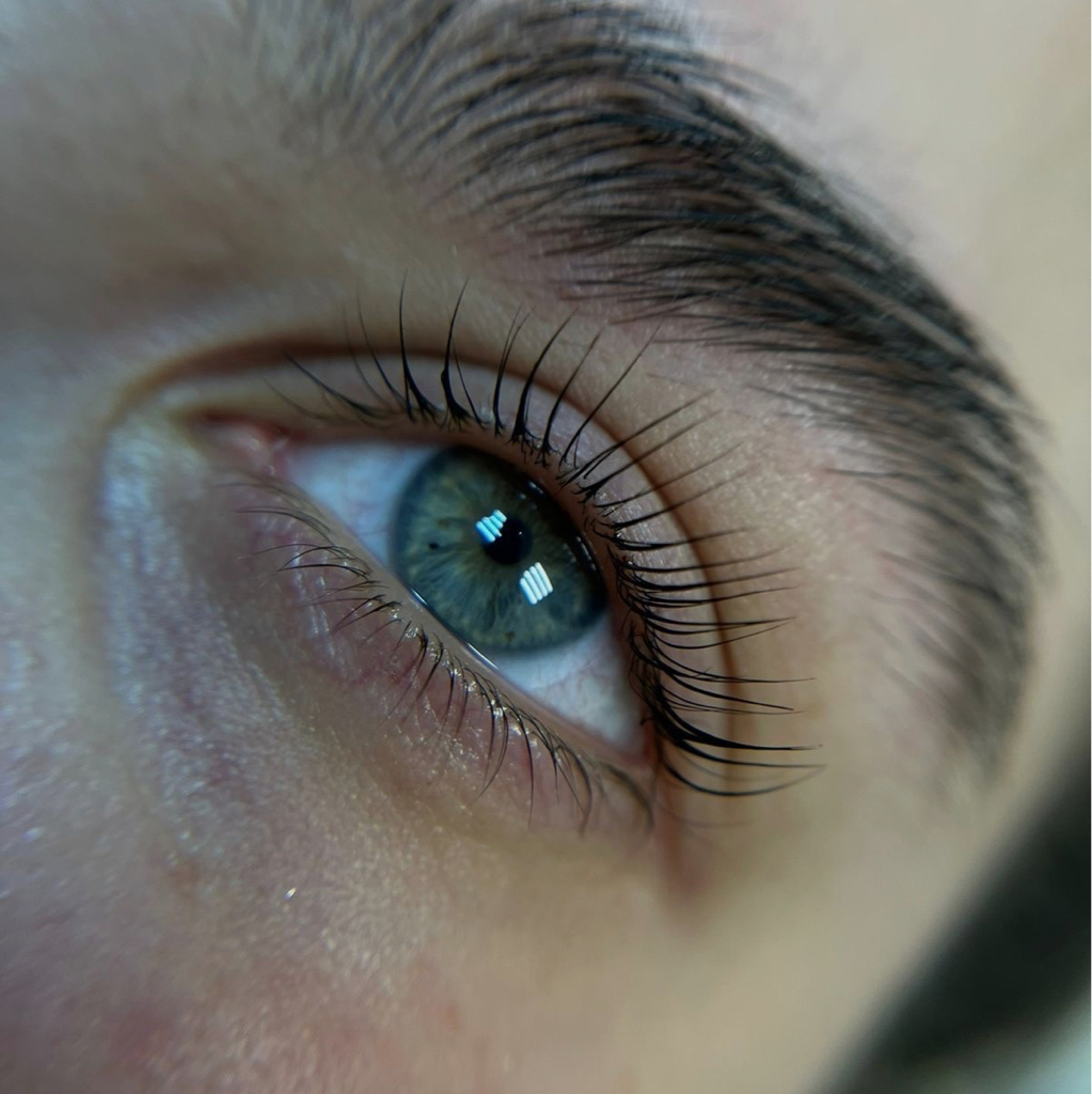 Окрашивание и ламинирование ресниц